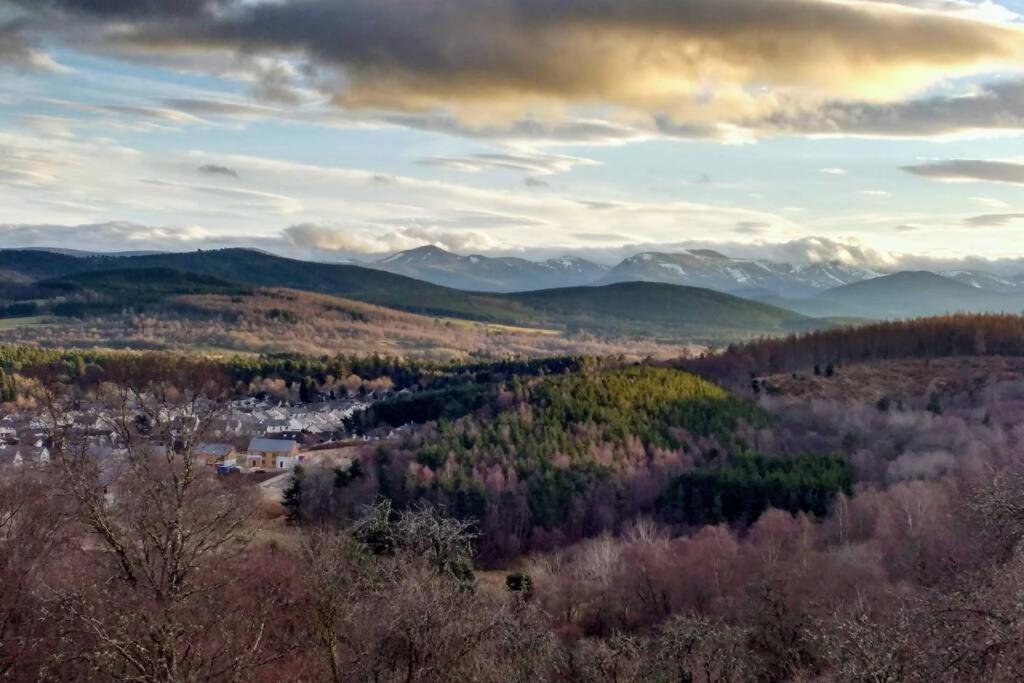 Asgard House - Modern Cosy House In The Cairngorms Villa Grantown-on-Spey Exterior photo